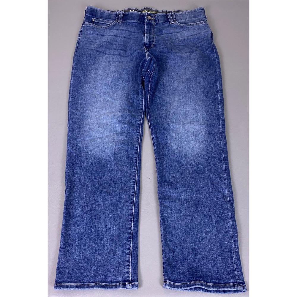 Lee Extreme Motion Jeans Men's 42x32 Blue MVP Relaxed Straight Medium Wash Denim